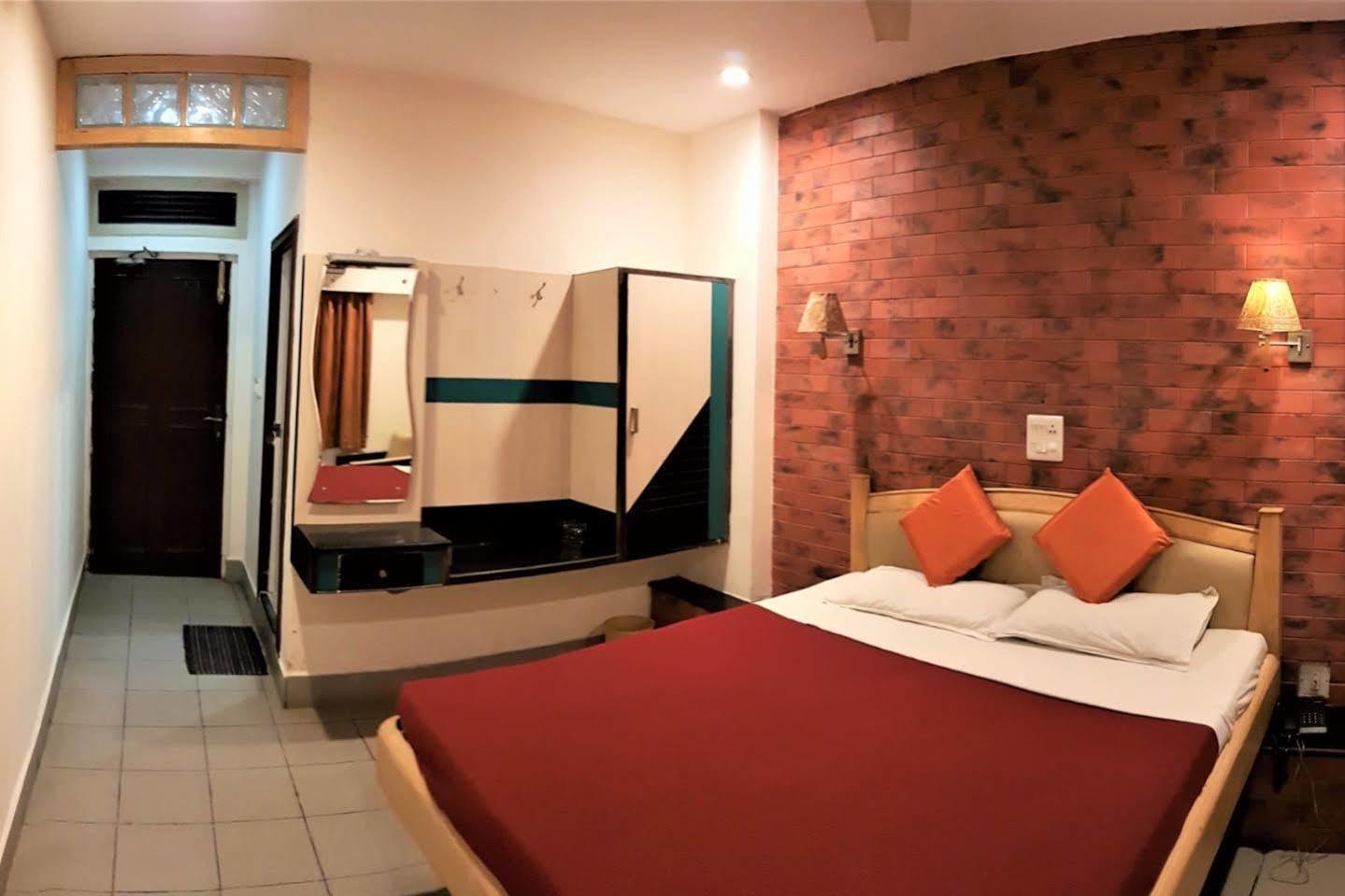 Fabhotel Kinnera Comforts Railway Station Visakhapatnam Exteriör bild