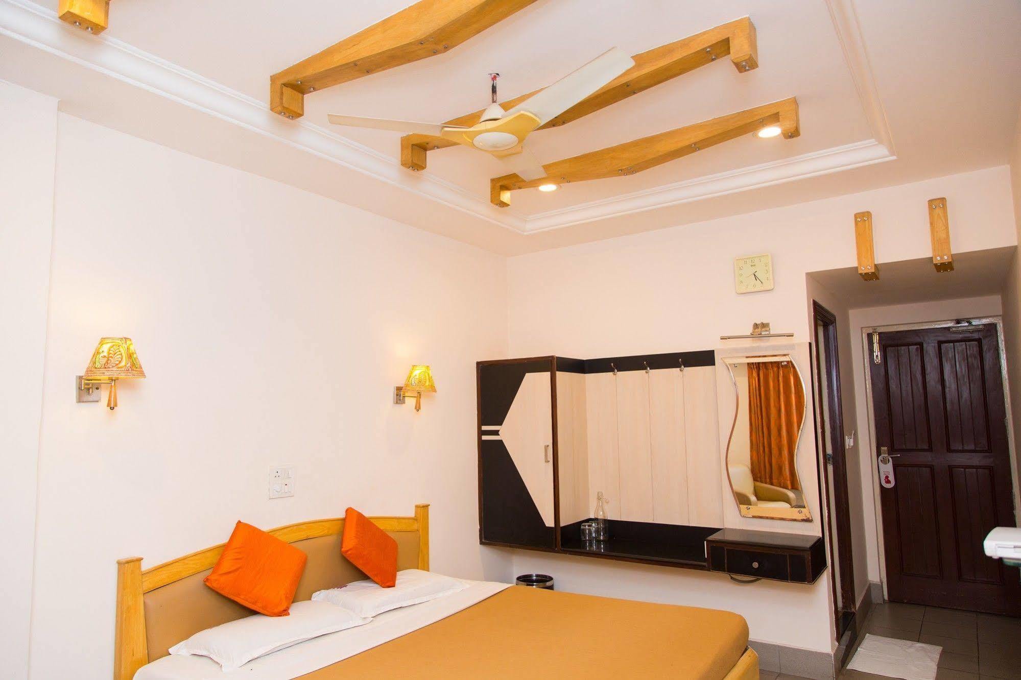 Fabhotel Kinnera Comforts Railway Station Visakhapatnam Exteriör bild