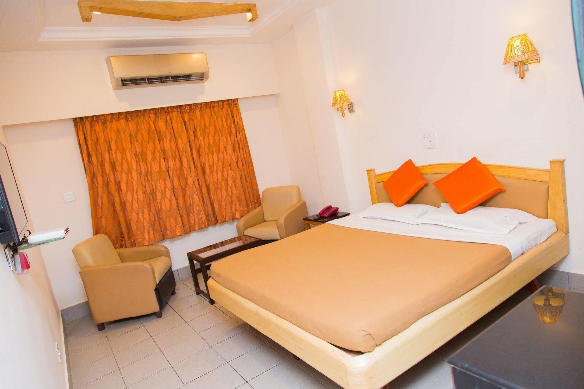 Fabhotel Kinnera Comforts Railway Station Visakhapatnam Exteriör bild